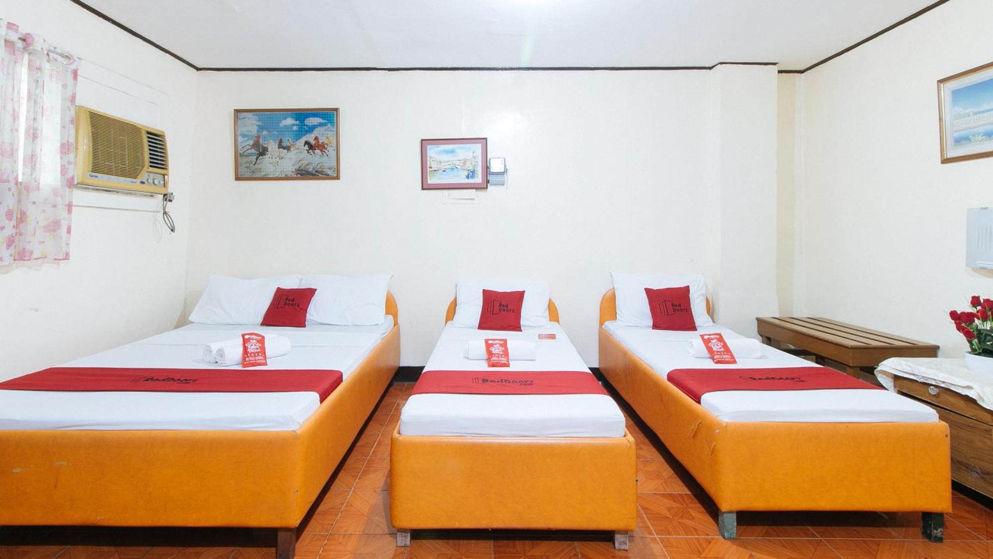 Reddoorz Near East Avenue Medical Center Hotel Quezon City Exterior photo