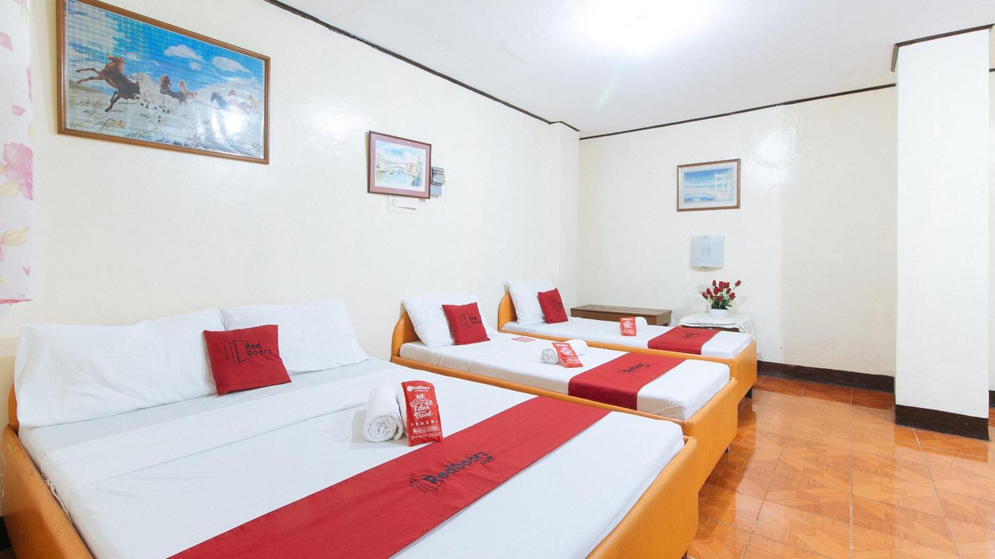 Reddoorz Near East Avenue Medical Center Hotel Quezon City Exterior photo