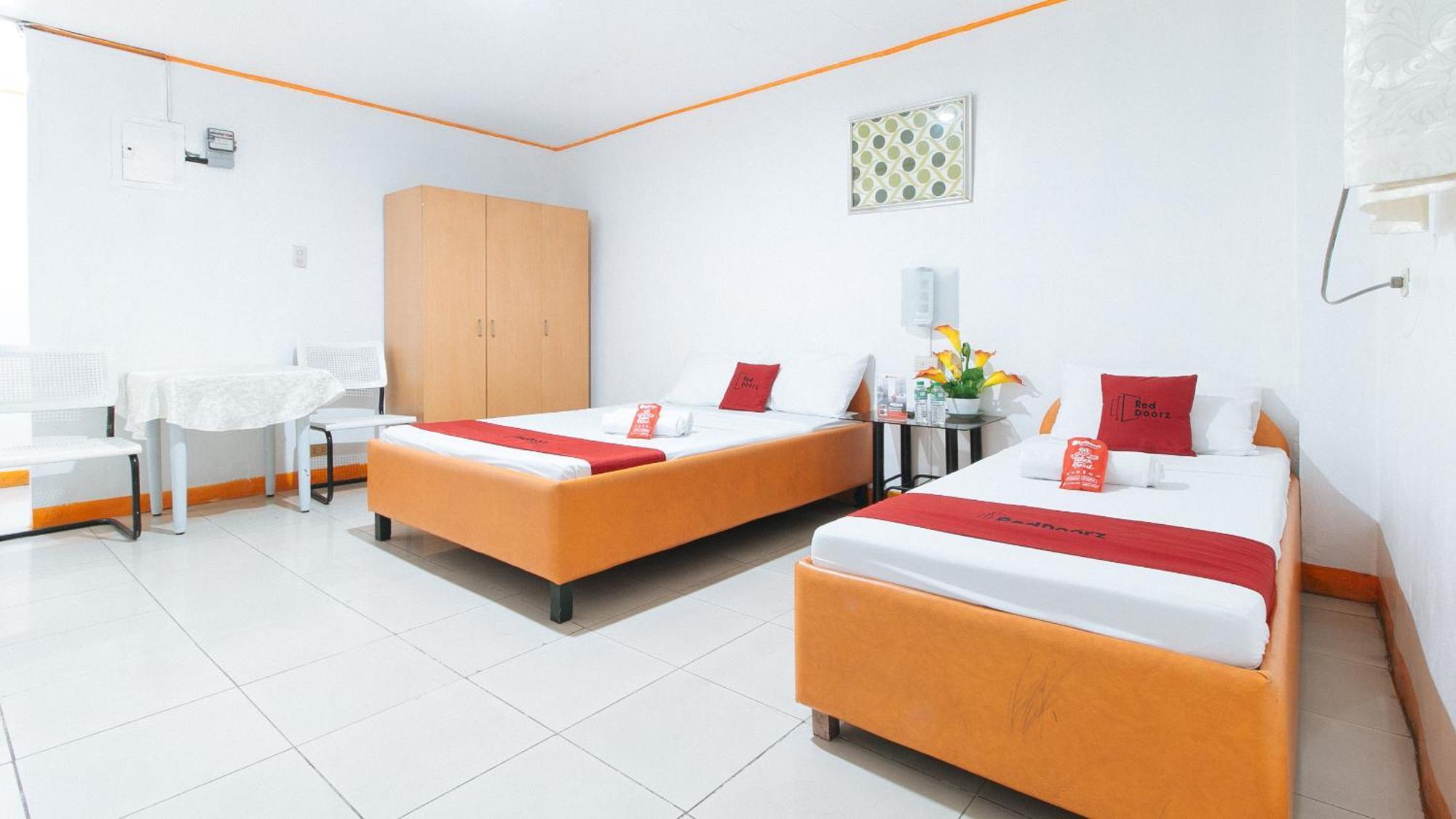 Reddoorz Near East Avenue Medical Center Hotel Quezon City Exterior photo